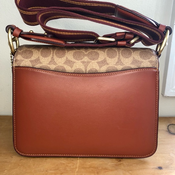 S⭕️LD‼️Coach Beat Shoulder Bag In Signature Canvas With Patches - Picture 3 of 12